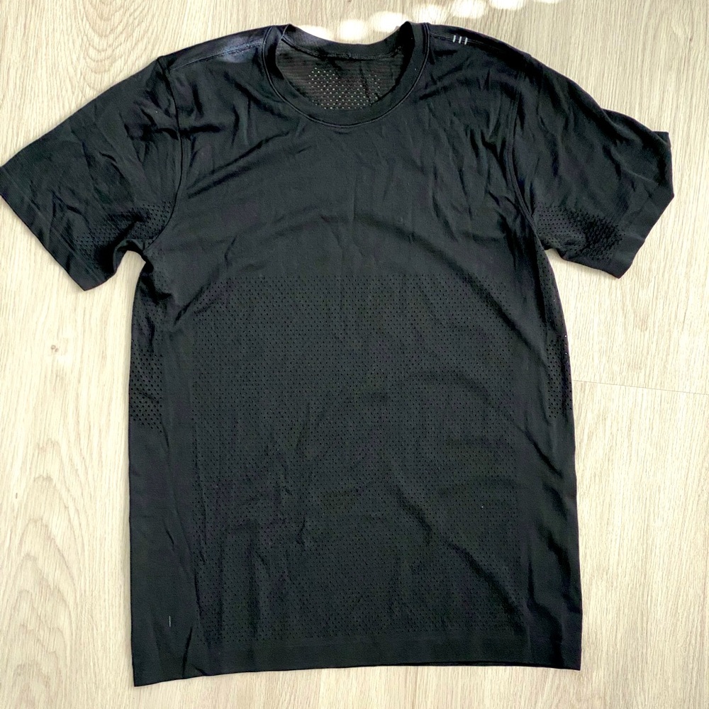 Lululemon ventilated t-shirt